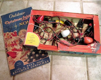 NOMA Vintage String of 7 Multi Color Bakelite Plugs and Sockets Retro Christmas Indoor/ Outdoor Lights in Box