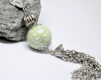 Antique Silver Chain Tassel Necklace, Dyed Green Shell Necklace, Inlaid Mother of Pearl Bead, Long Green Tassel Necklace, Bohemian Jewelry