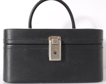 French Vintage train case black Jane trouse d'toilette