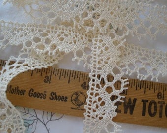 Ecru 100% Cotton Cluny Crochet Scallop Lace Trim 2 yard lots 25mm wide picot edge unbleached yardage Made in Poland Antique white