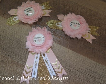 Mom to Be Pin/ Corsage- for BABY SHOWER PIN- Light Pink with Gold glitter and arrow accents