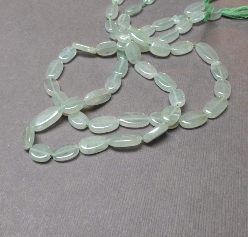 Natural Green Jade Beads. Gemstone Beads. Flat Oval Beads.