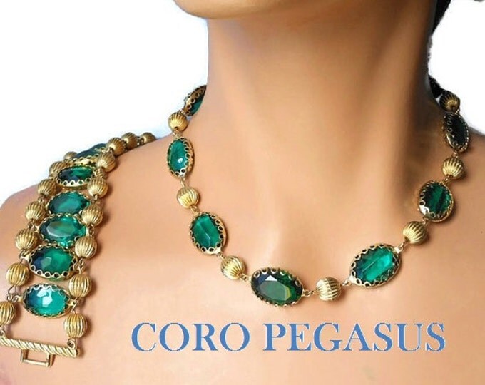 Coro Pegasus choker and bracelet set, faceted emerald green glass link necklace and fluted double strand ladder bracelet, gold beads, 1950s