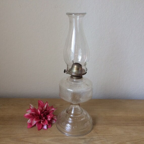 Vintage Eagle Kerosene Oil Lamp Textured glass hurricane