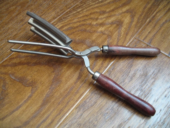 Vintage Hair Curler 48