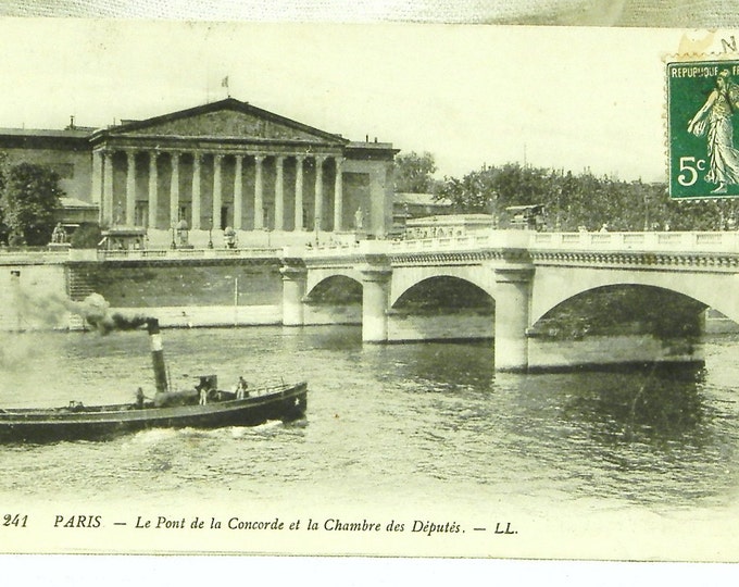 French Antique Black and White Postcard, Le Pont de la Concorde and the Chambre des Députés with a Steam Boat and the Rriver Seine /Brocante