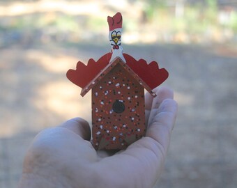 Funky Flying Spotted Chicken Birdhouse Small Hanging Yard or Patio Decoration