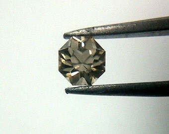 Golden Beryl, Loose Faceted Gemstone, Petal 8 Cut, .32 CTW