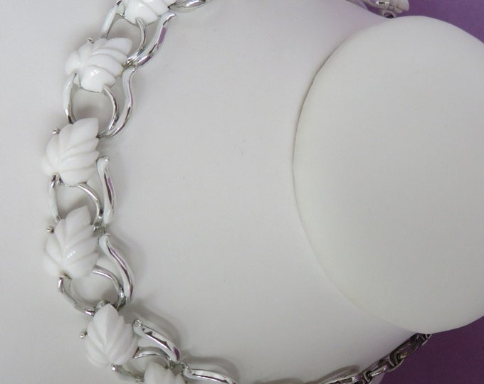 White Leaf Necklace, Vintage Silvertone Choker, Summer Necklace, Free Shipping