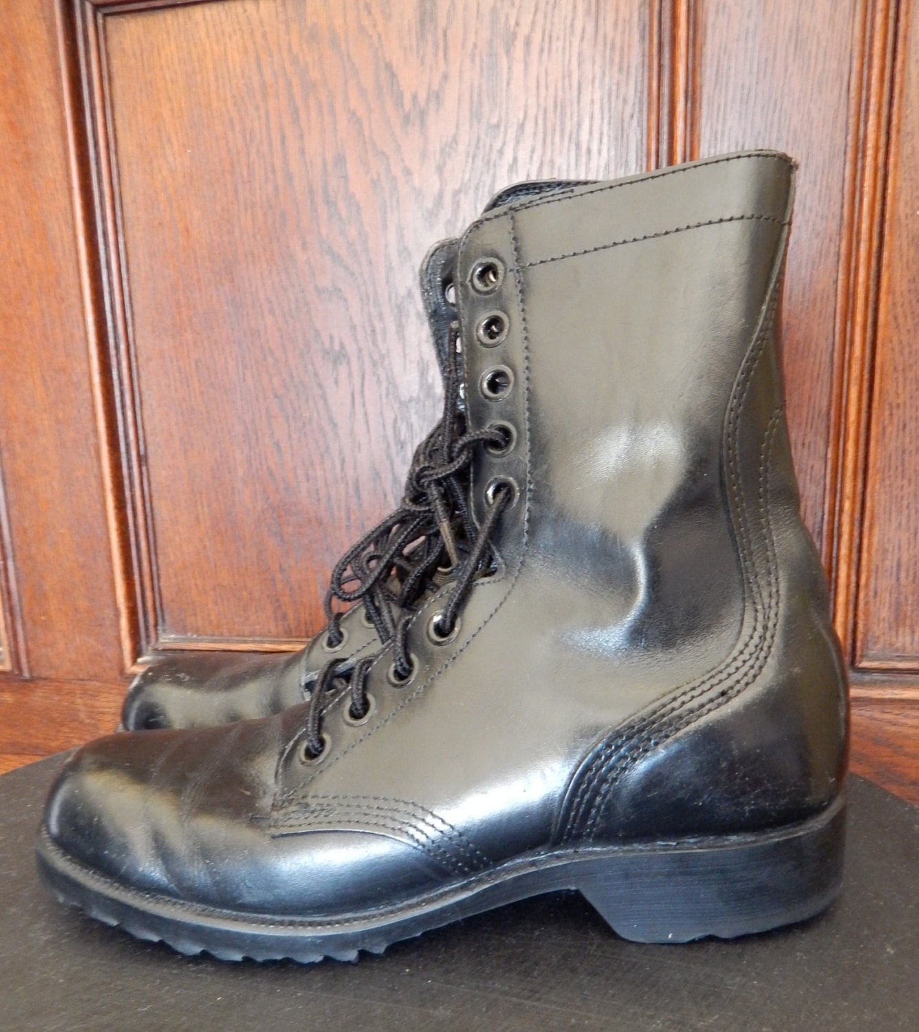 Vintage 1980's combat boots army regulation thick black