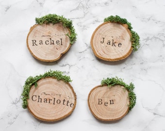 Wedding Place Cards / Rustic Place Settings / Wooden Wedding Favours / Wood Slice Place Names / Woodland Wedding / Moss Escort Cards / UK