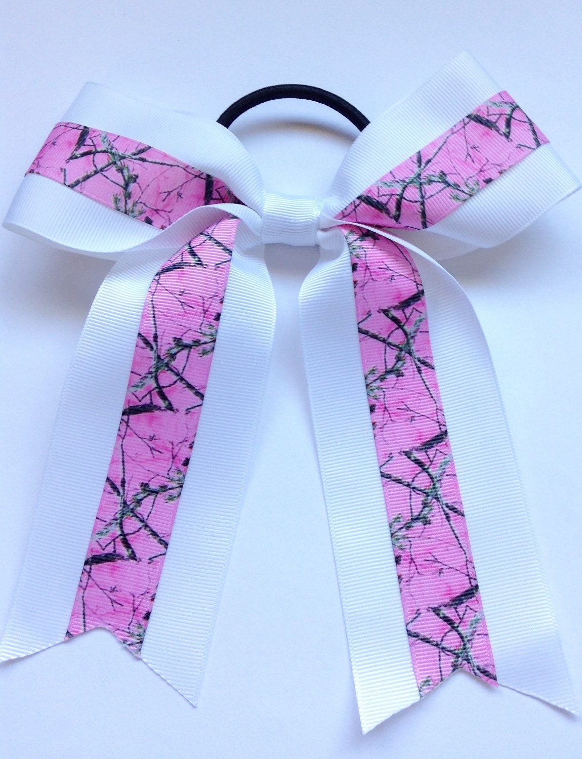 Pink Camo Cheer Bow. Country Camo Girls. Pink Cheer Bow. Camo