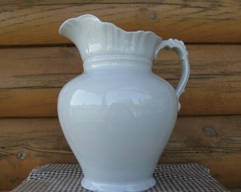 Alfred Meakin Ironstone Pitcher, Large