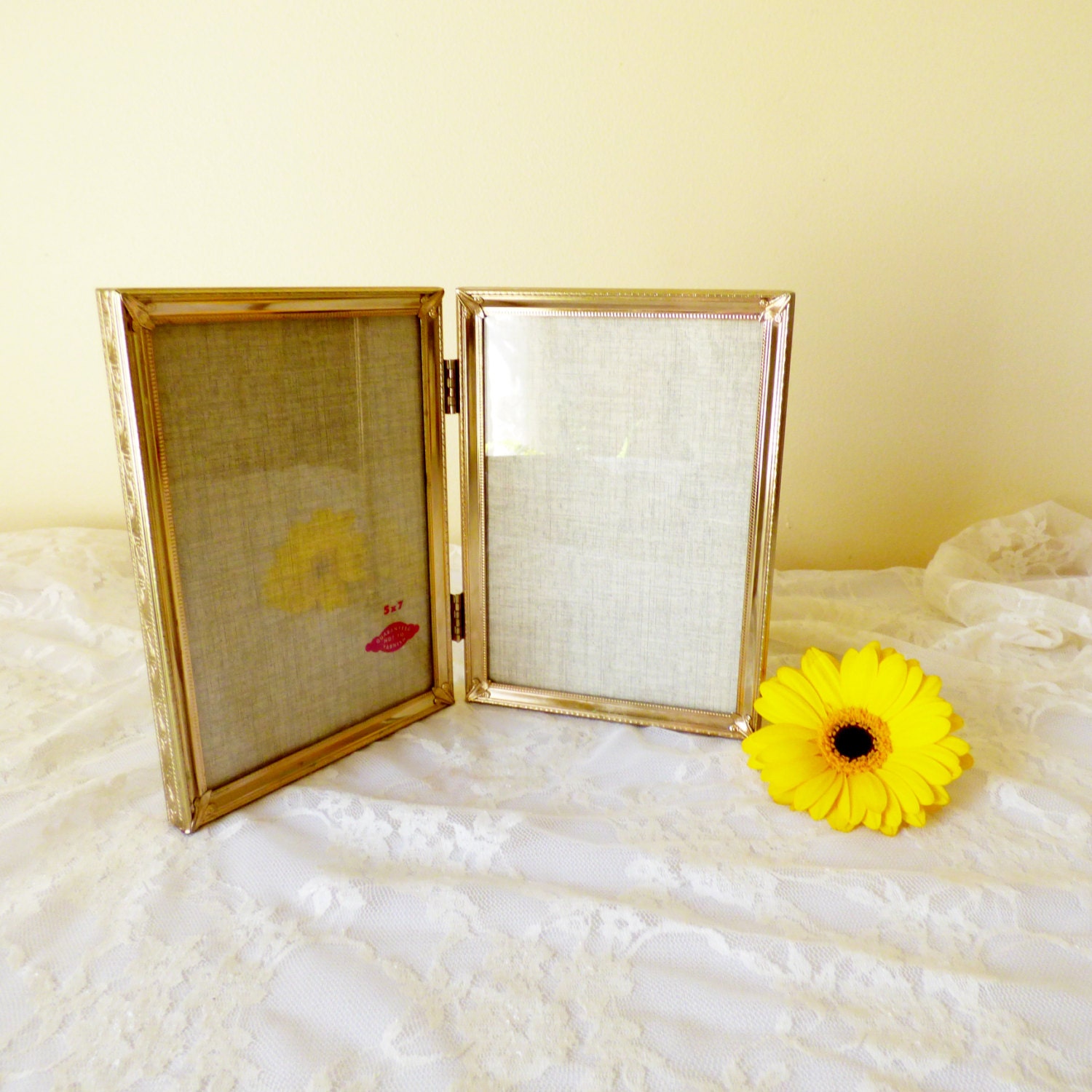 Vintage Double Picture Frame 5 x 7 New Unused / Gold Tone
