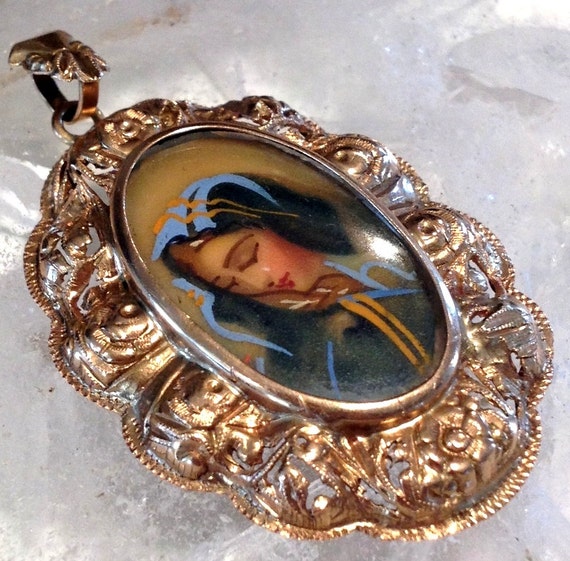 Antique 18k Gold Hand Painted Italian Religious Cameo Pendant