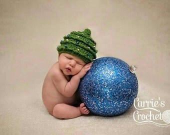 Items similar to Christmas Tree Hat on Etsy