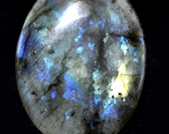 Items similar to Ulexite Cat's Eye Cabochon, 11.7 carat - Rare and ...