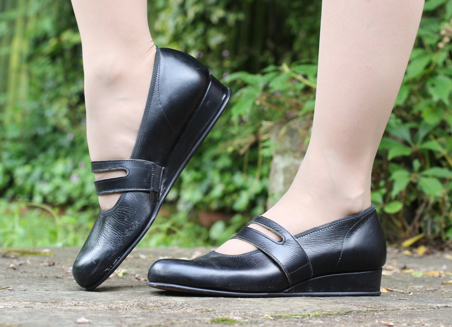  Vintage  1940s 40s Black Leather Mary  Jane  Double Strap Shoes 