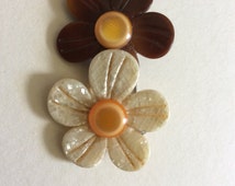 Broche Léa Stein En Celluloïd Écaille Et Crème - Moderne Et Signée, Occasion