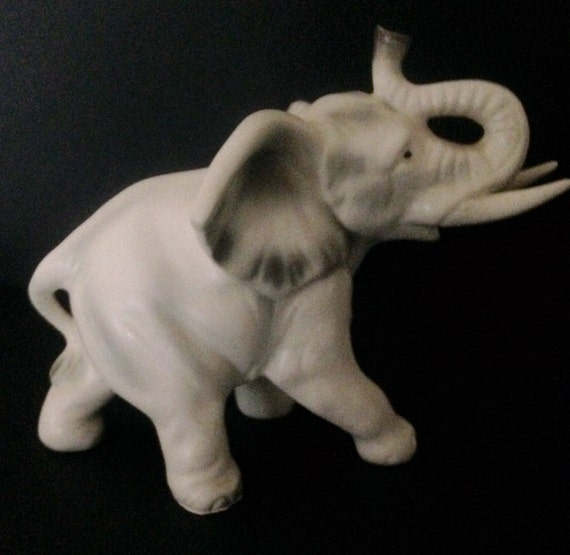 lefton elephant figurine