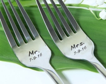 Wedding Mr. Mrs. Forks, Personalized Wedding Forks with Dates