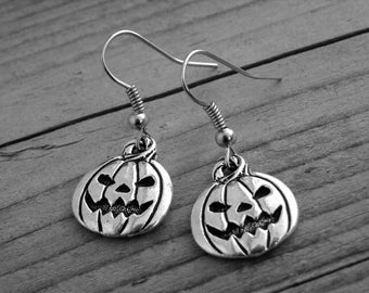 Items similar to Pumpkin Earrings, Halloween Earrings, Orange Pumpkin ...