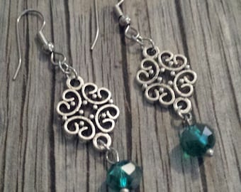 Green Crystal Earrings, Green Filigree Earrings, Crystal Earrings, Crystal Earrings, Silver Dangle Earrings, Crystal Dangle Earrings, Dangle