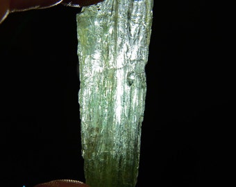 Lustrous green-hued Aquamarine Crystal 88 ct. AQ63