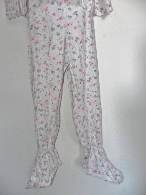 Vintage 1960's Sears Flannel Foot Pajamas Footed Women's 36 White Pink Purple Floral