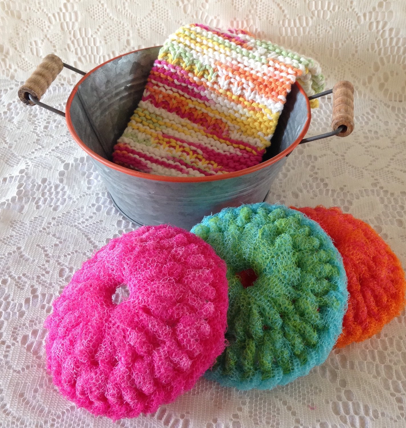 Nylon Dish Scrubbers/Knit Dish Cloth Set of 3 Scrubbies in