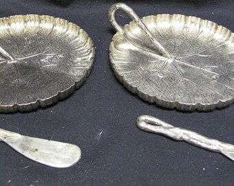 Set of Two RARE Godinger Silver Lily Pad Design Desert Plates and Knives