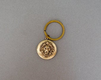 Lion Keychain Locket Men's Locket Keychain Personalize Keychain Leo Gifts Jewelry Groomsmen Anniversary Weddings Gifts for Him Men's Gifts