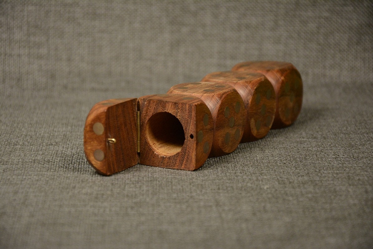 make a wooden dicebox