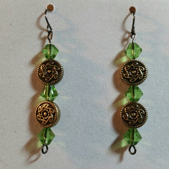 Green and bronze dangle earrings by J2ed on Etsy