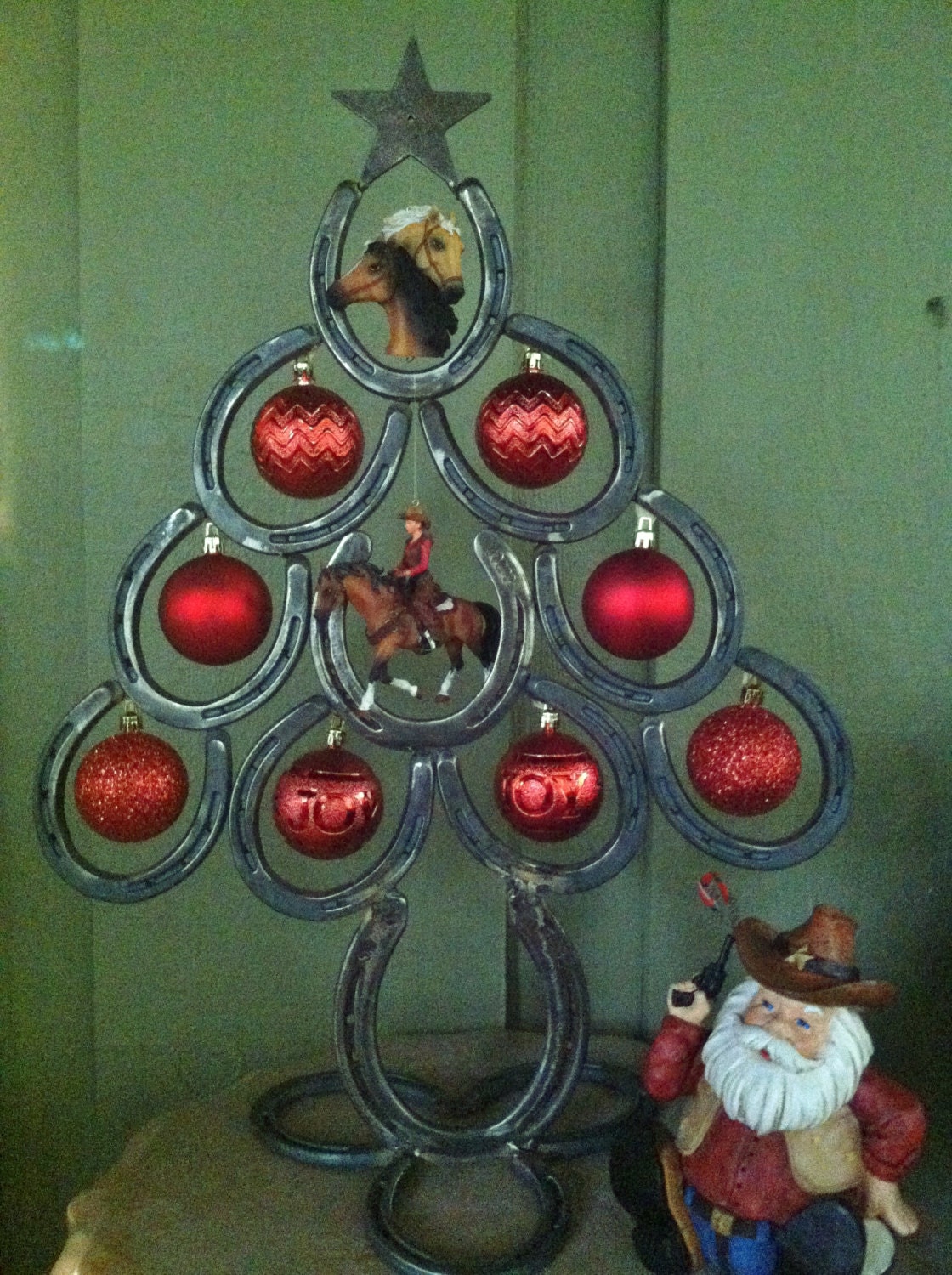 Horseshoe Christmas Tree with Metal Star & Two by 