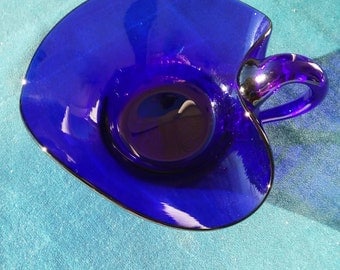 A Vintage Cobalt Blue Trinket Tray/Candy Dish/Peanut Dish With Handle