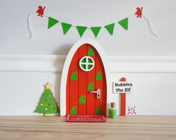 Elf door set with personalised signpost and accessory set