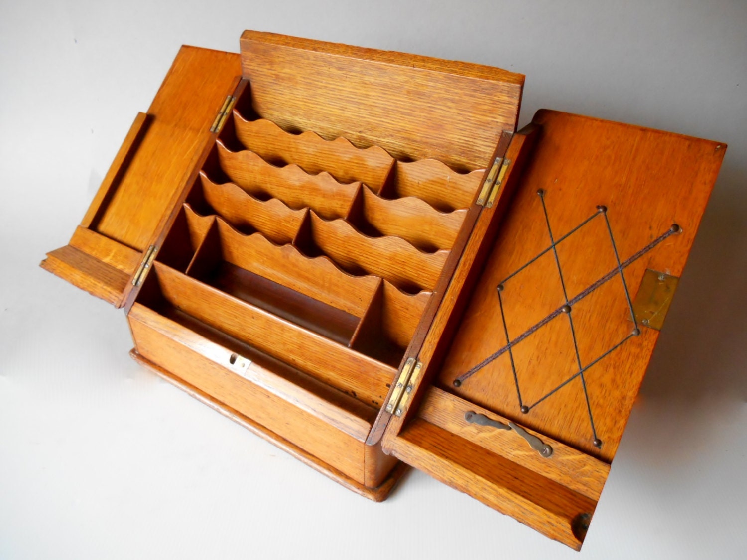 How to write block letters on paper picture