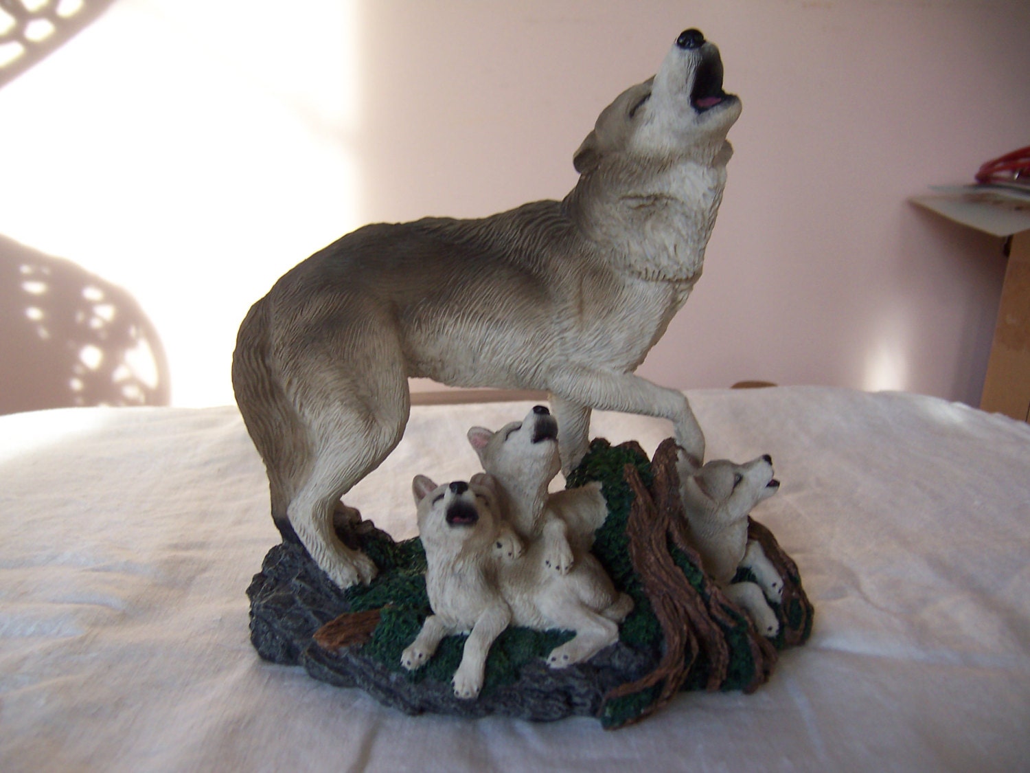 resin wolf statue