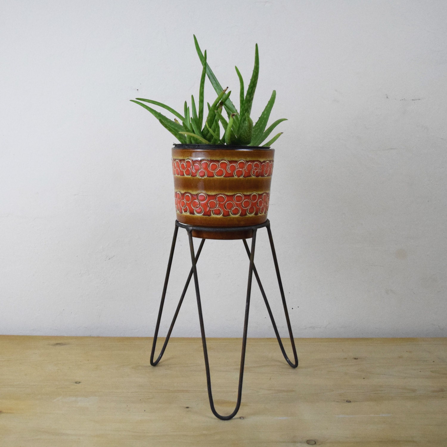 Hairpin Metal Plant Stand