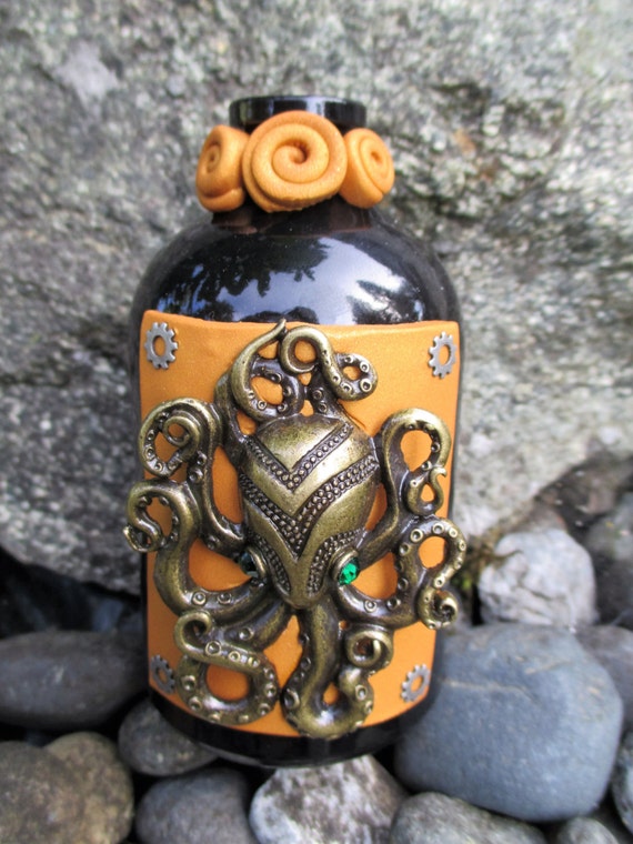 Items similar to Small octopus flower vase, octopus decor on Etsy
