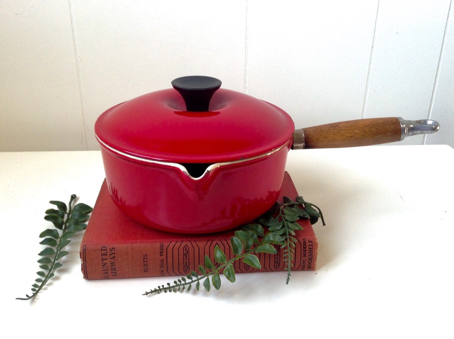 Vintage 1970s Red Enamel Le Creuset Number 18 by UrbanVintageLA
