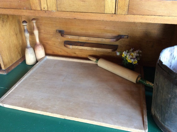 Antique primitive wood bread dough board pie rolling tray with