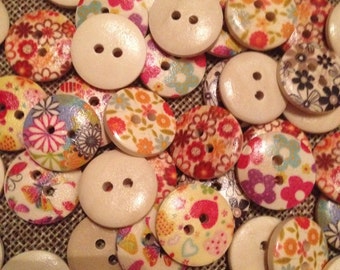 10 wooden buttons