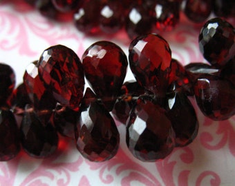 Shop Sale.. 2 5 10 pcs, Mozambique GARNET Teardrop Beads Briolettes, Luxe AAA, 8-9 mm, Burgundy Cabernet Red .. January birthstone mg89 solo