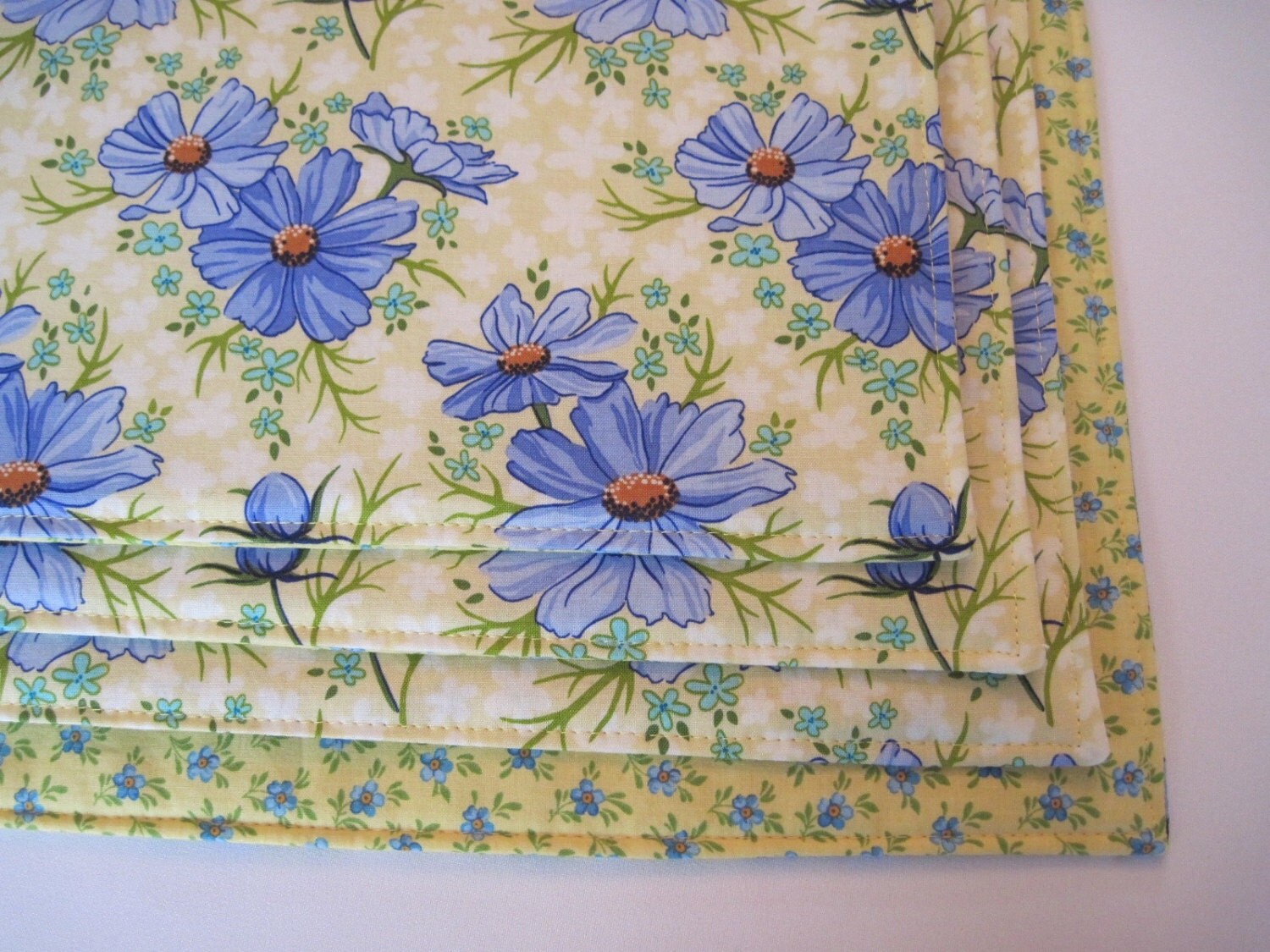 Blue Daisy Placemats Reversible Set 46 Periwinkle Blue