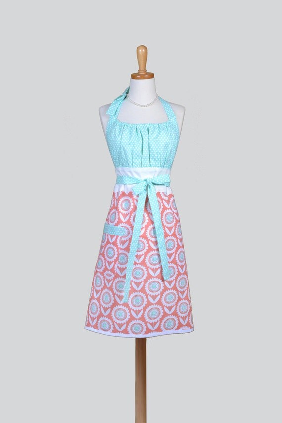 SALE Cute Kitsch Retro Apron / Full Vintage by CreativeChics