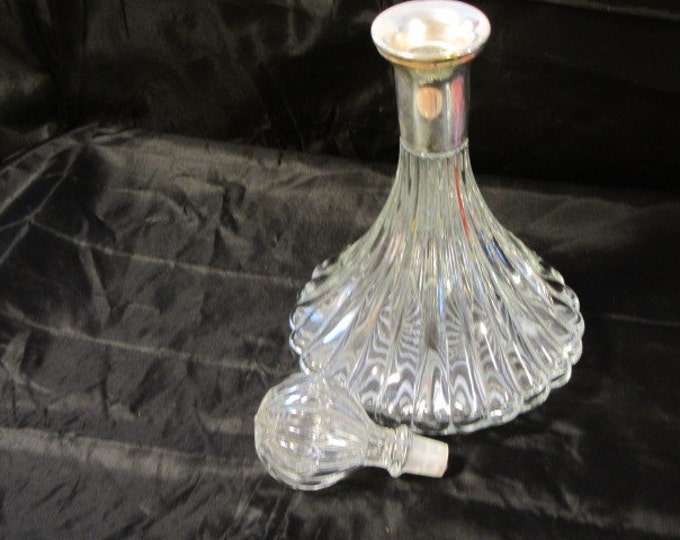 Vintage Clear Glass Designer Decanter, Glass Bottle, Barware, Home Accent Bottle