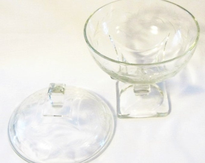 Vintage Etched Glass Pedestal Candy Dish, Clear Glass Candy Dish, Domed Candy Dish, Compote Candy Dish, Etched Glass Candy Bowl, Candy Bowl