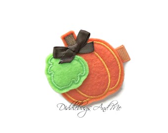 Pumpkin Hair Clip, Fall Pumpkin Hair Clip, Girls Felt Hair Clip, Fall Hair Clip, Pumpkin With Leaf Hair Clip, Toddler Hair Clip,